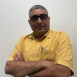 Dr. Ravi S